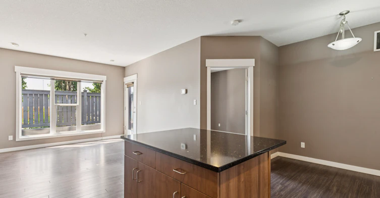 10518 113 Street, Edmonton, AB, T5H 0C6 - 3