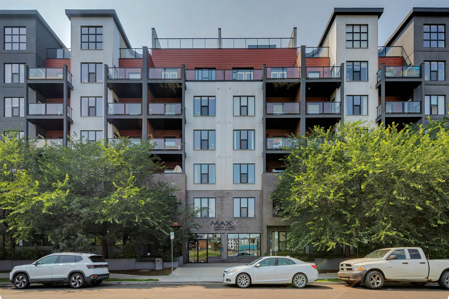 10518 113 Street, Edmonton, AB, T5H 0C6