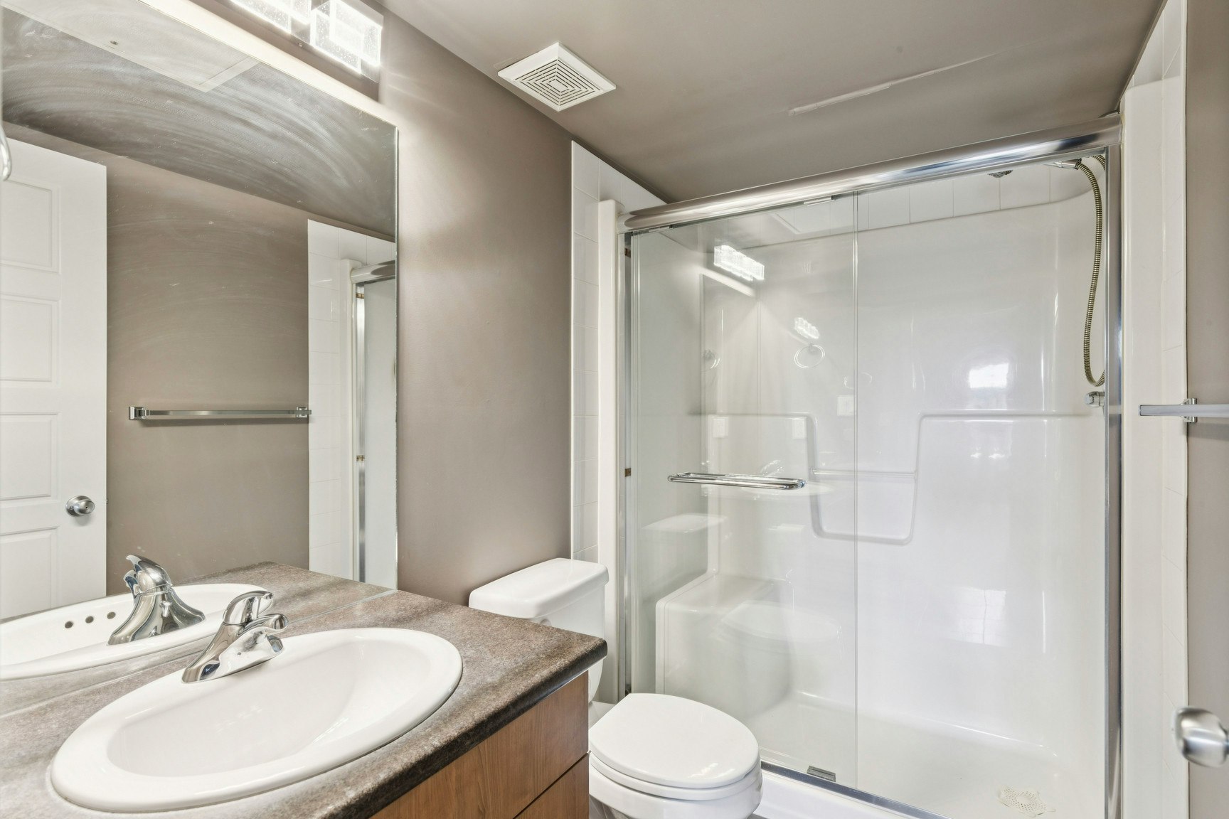 10518 113 Street, Edmonton, AB, T5H 0C6 - 11