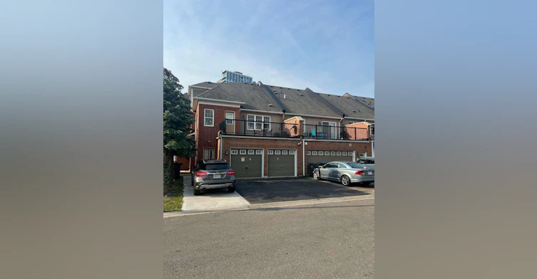 52 Commuter Drive, Brampton, ON, L7A 0S5 - 2