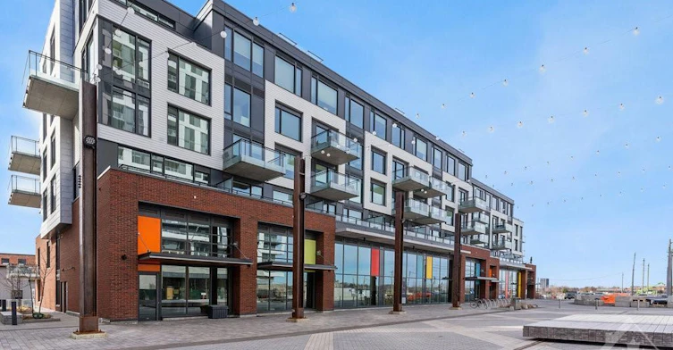 411-320 Miwate Private, Ottawa, ON, K1R 0E1