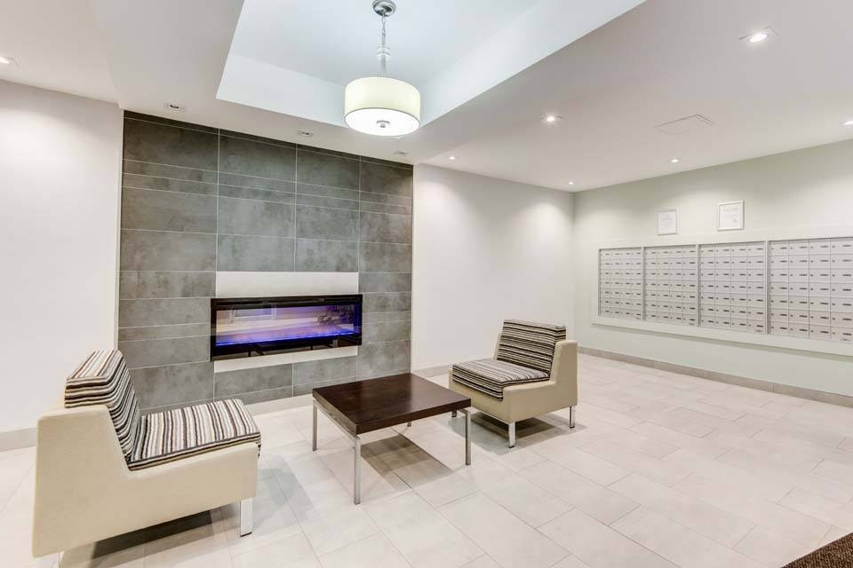 145-202-147 Wellington Street West, Aurora, ON, L4G 3M1 - 13