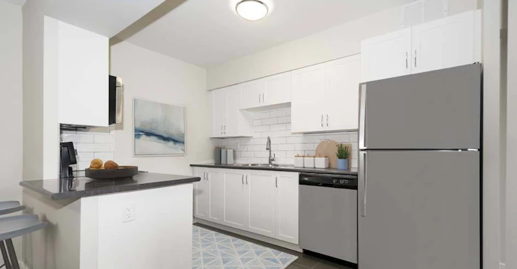 145-212-147 Wellington Street West, Aurora, ON, L4G 3M1 - 2