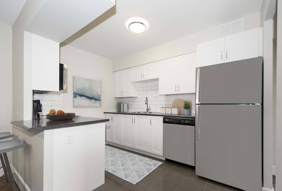 145-301-147 Wellington Street West, Aurora, ON, L4G 3M1 - 2