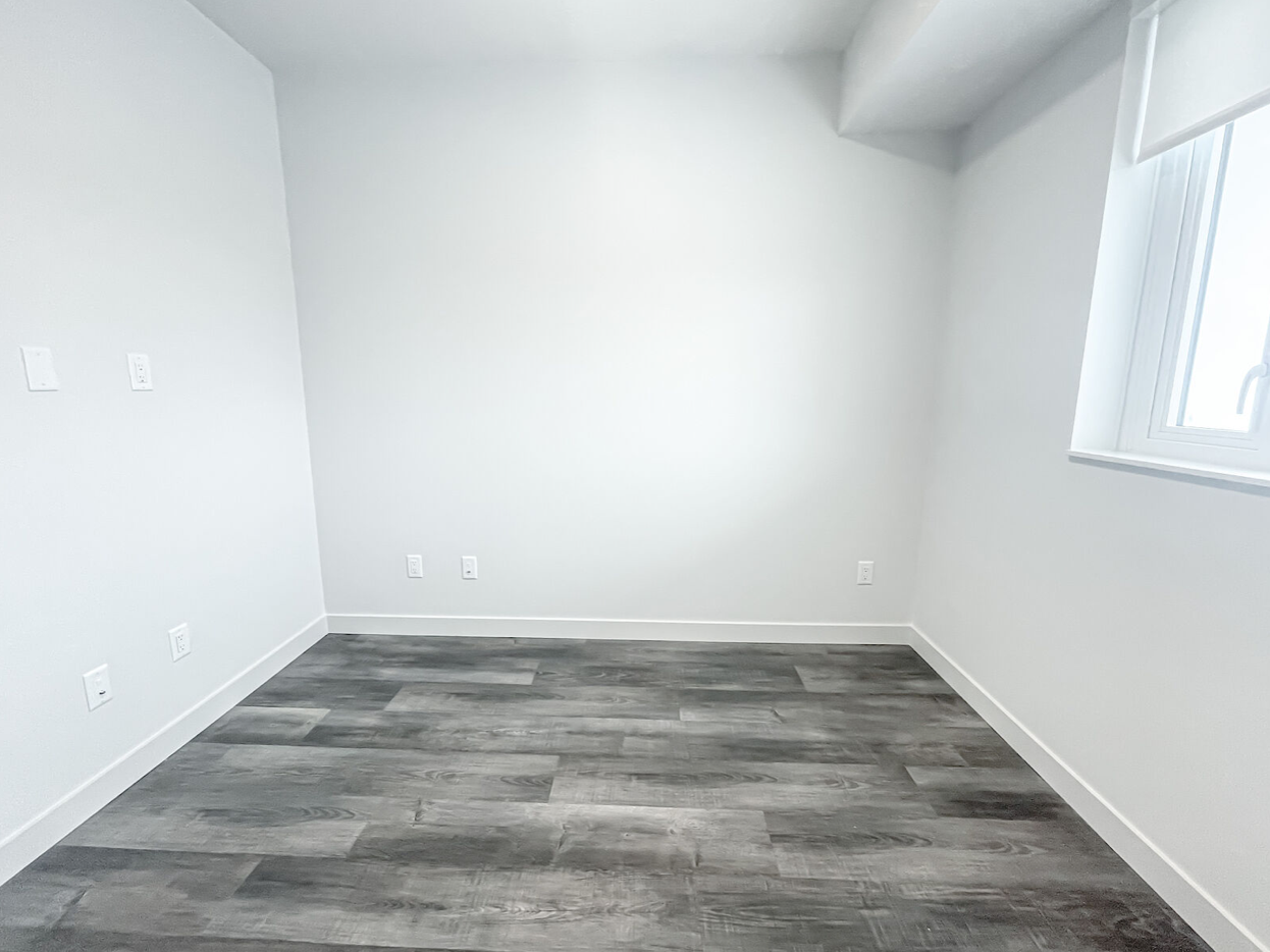 1107 Gladstone Road Northwest, Calgary, AB, T2M 3T1 - 9