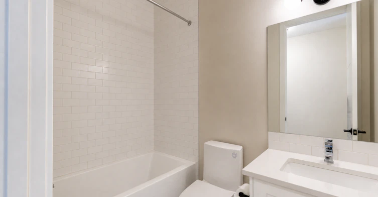 2-4423 Bowness Road Northwest, Calgary, AB, T3B 0A7 - 19