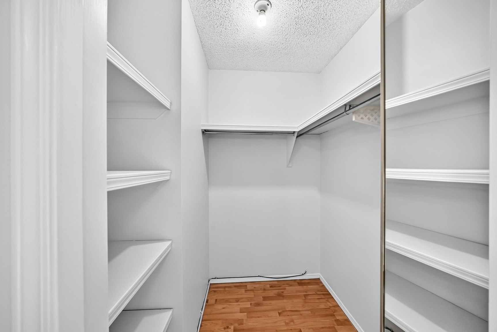 9843 188 Street Nw, Edmonton, AB, T5T 4H3 - 52