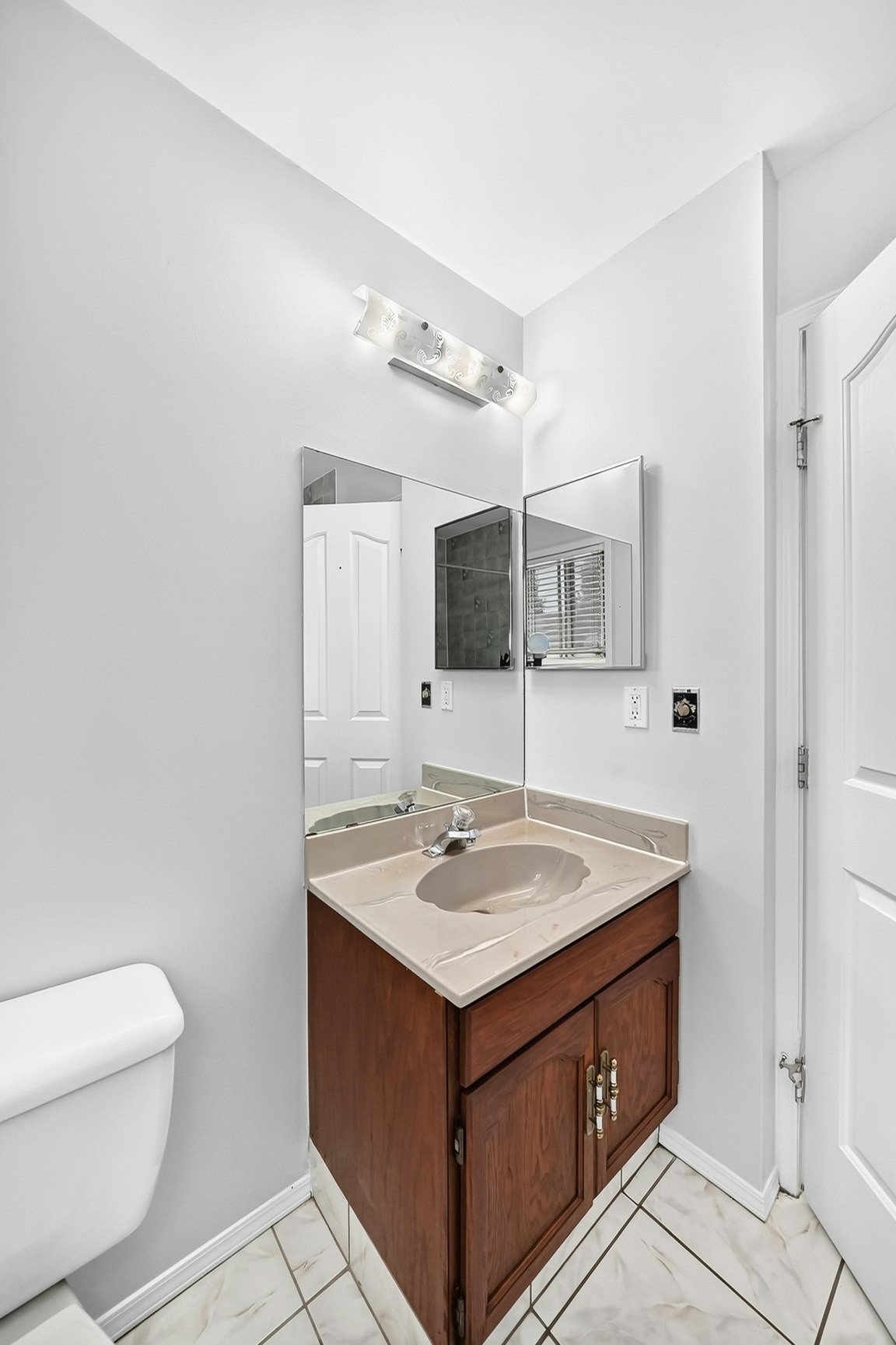9843 188 Street Nw, Edmonton, AB, T5T 4H3 - 63