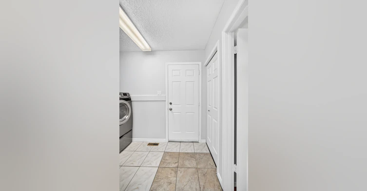 9843 188 Street Nw, Edmonton, AB, T5T 4H3 - 39