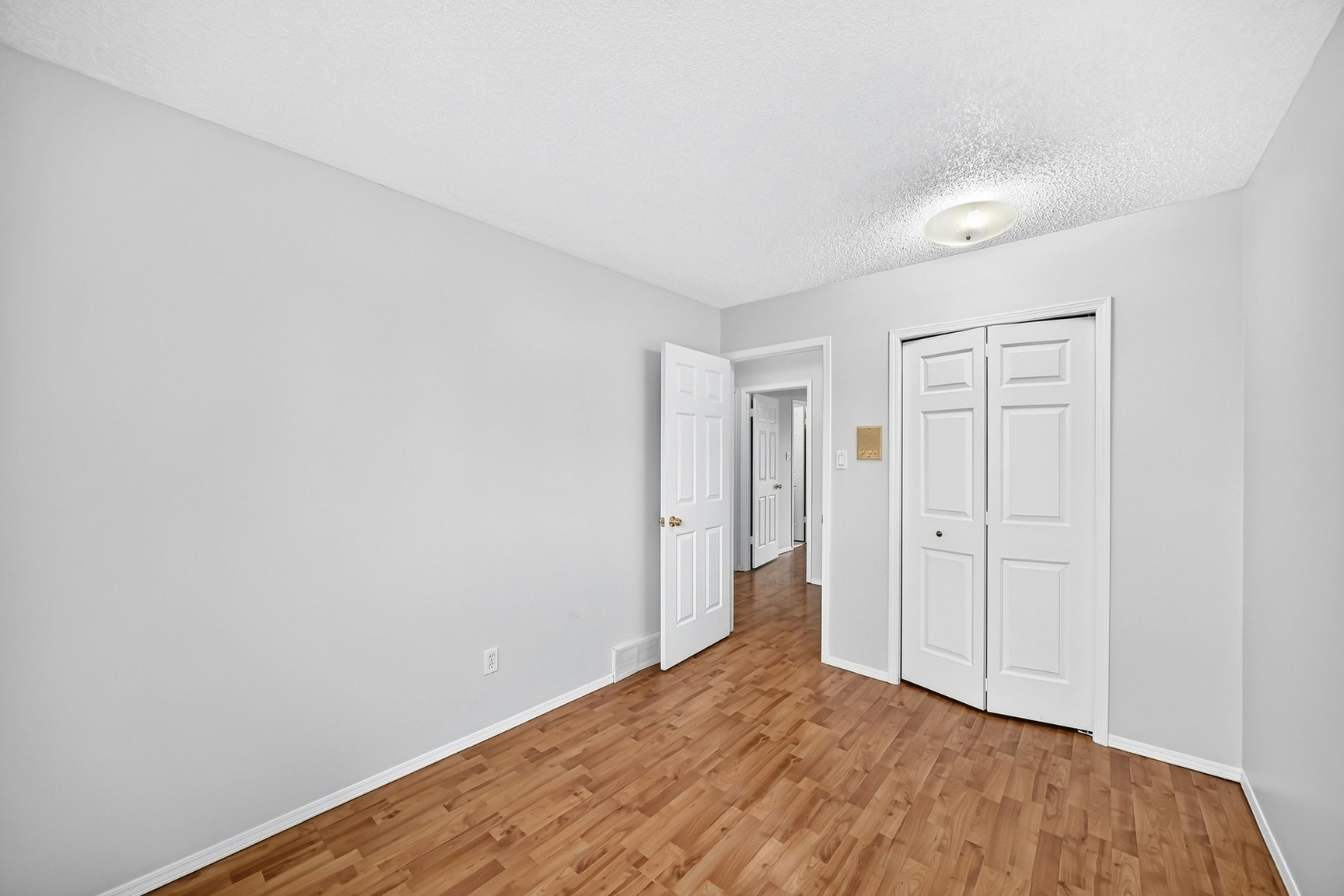 9843 188 Street Nw, Edmonton, AB, T5T 4H3 - 56
