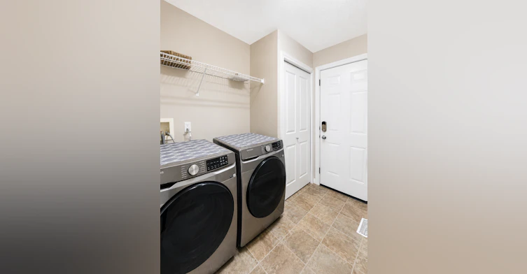 7550 Speaker Way Northwest, Edmonton, AB, T6R 0P1 - 15