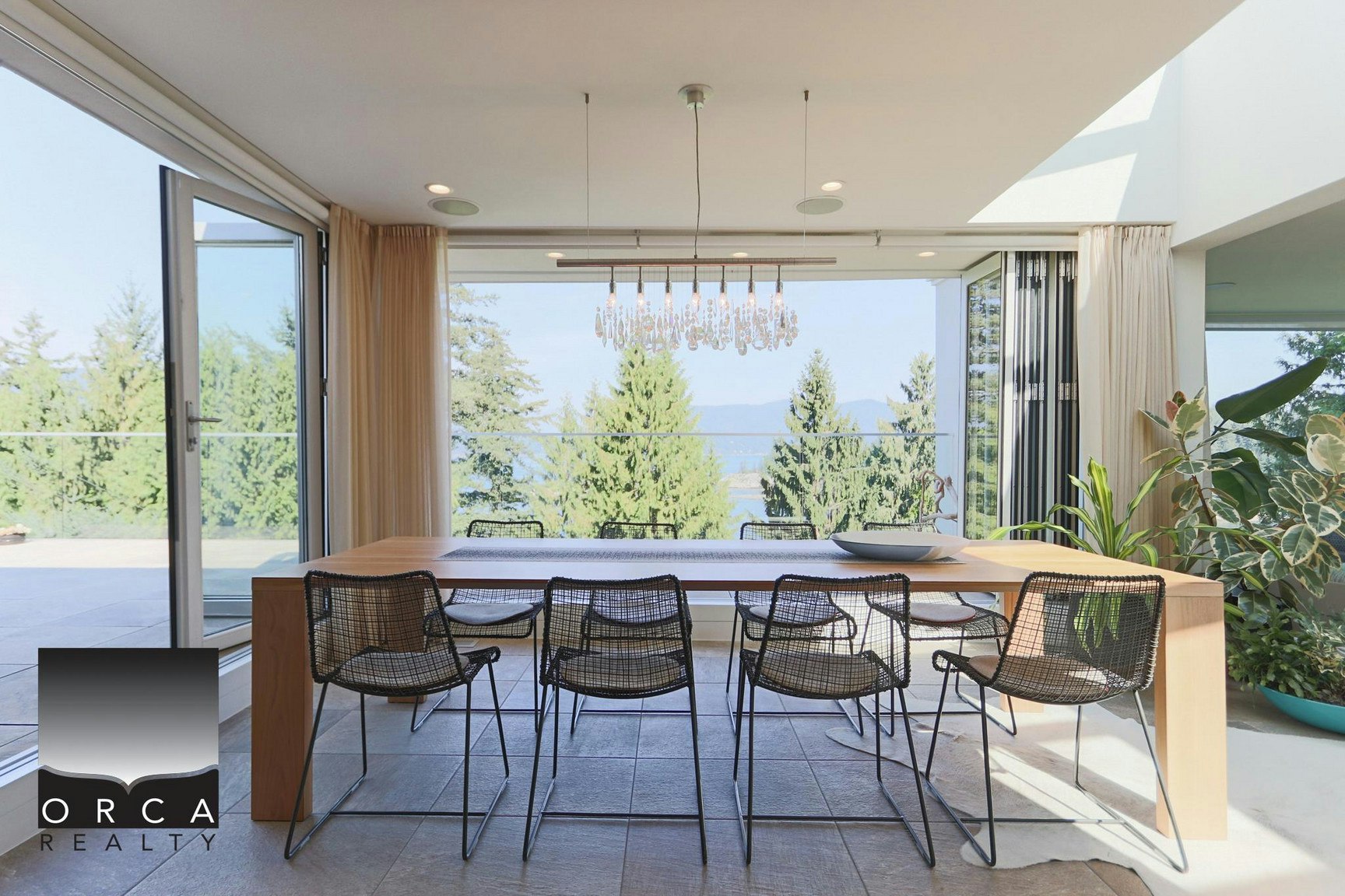6173 Nelson Avenue, West Vancouver, BC, V7W 2A1 - 6