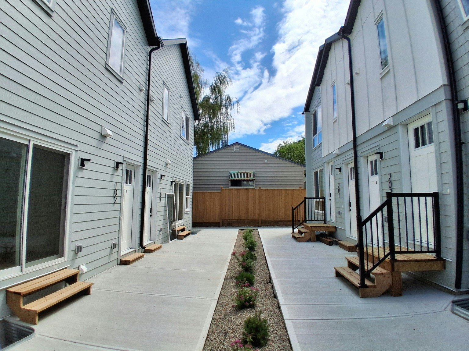 101R-2539 Morley Trail Northwest, Calgary, AB, T2M 4G6 - 2