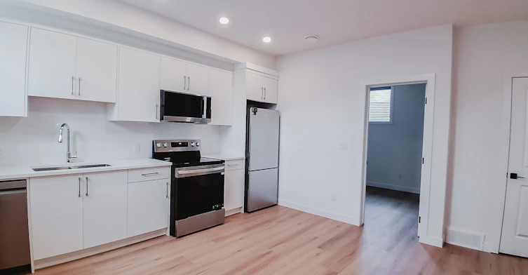 101R-2539 Morley Trail Northwest, Calgary, AB, T2M 4G6 - 3