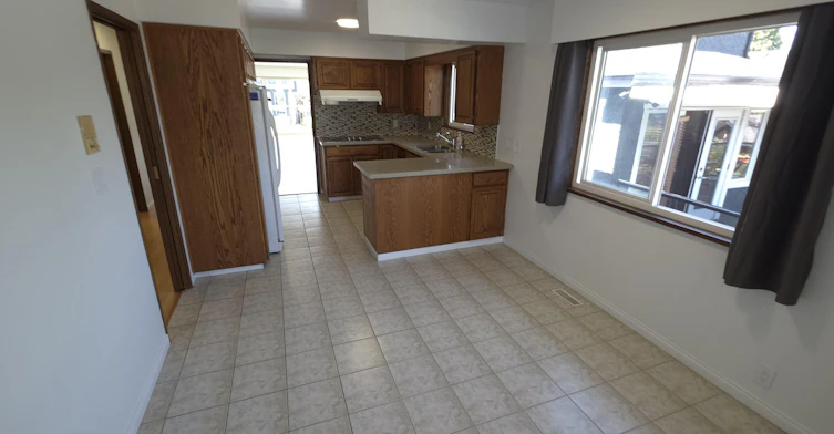 3551 Oxford Street, Vancouver, BC, V5K 1P2 - 5