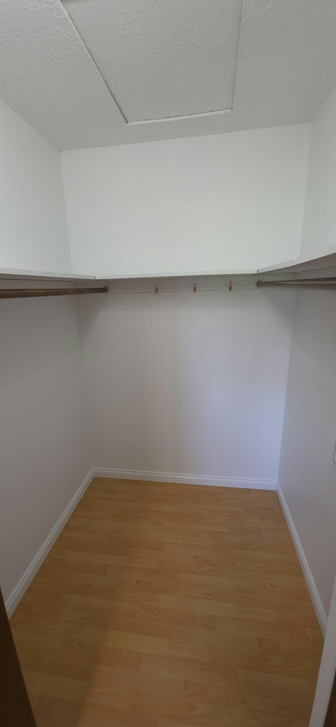 3551 Oxford Street, Vancouver, BC, V5K 1P2 - 11