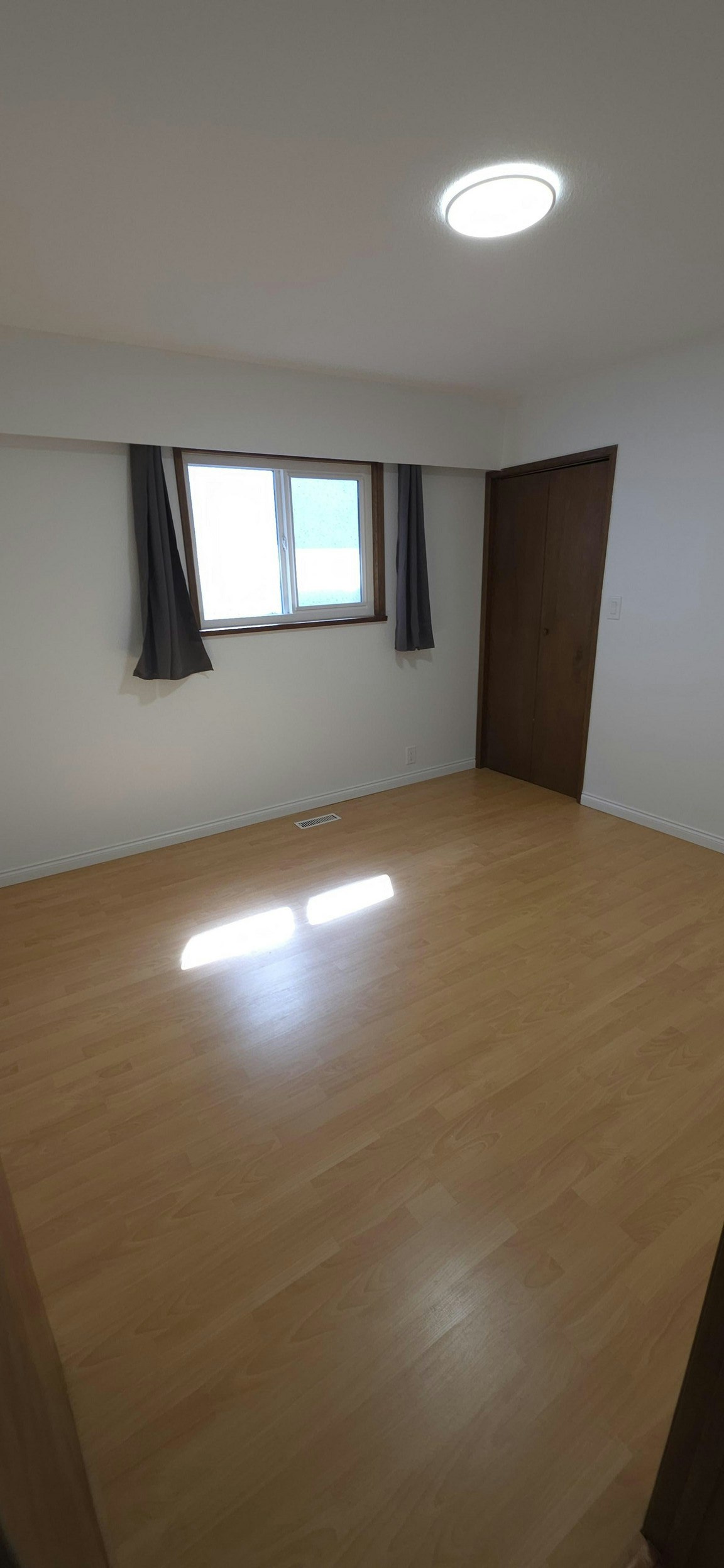3551 Oxford Street, Vancouver, BC, V5K 1P2 - 7
