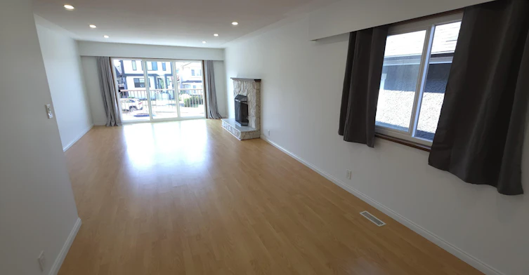 3551 Oxford Street, Vancouver, BC, V5K 1P2