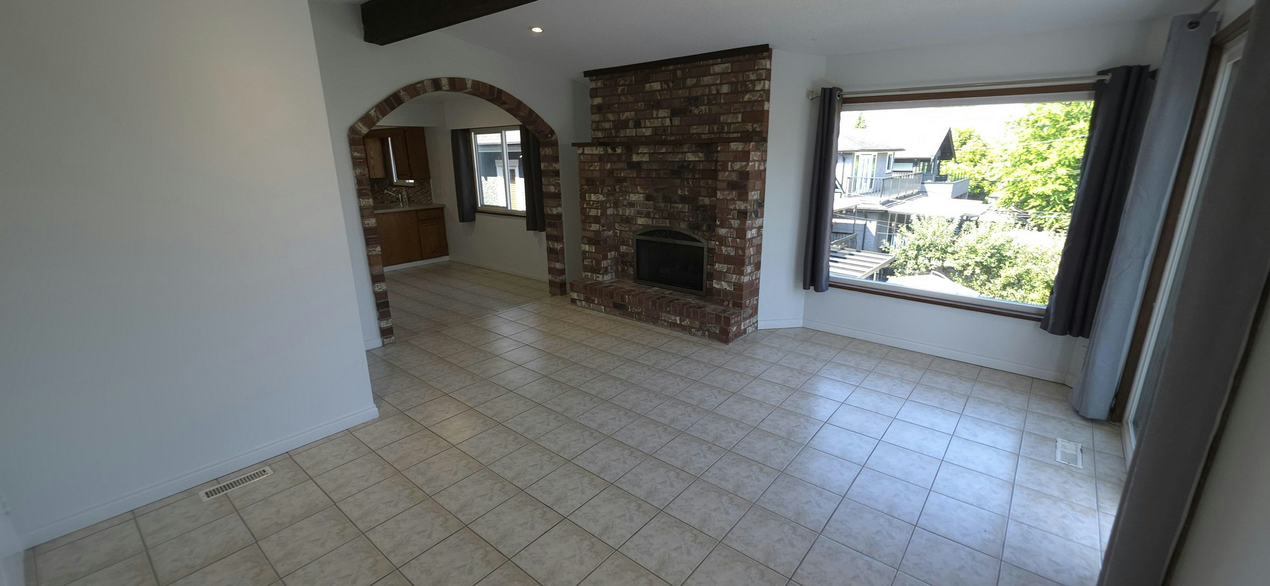 3551 Oxford Street, Vancouver, BC, V5K 1P2 - 6