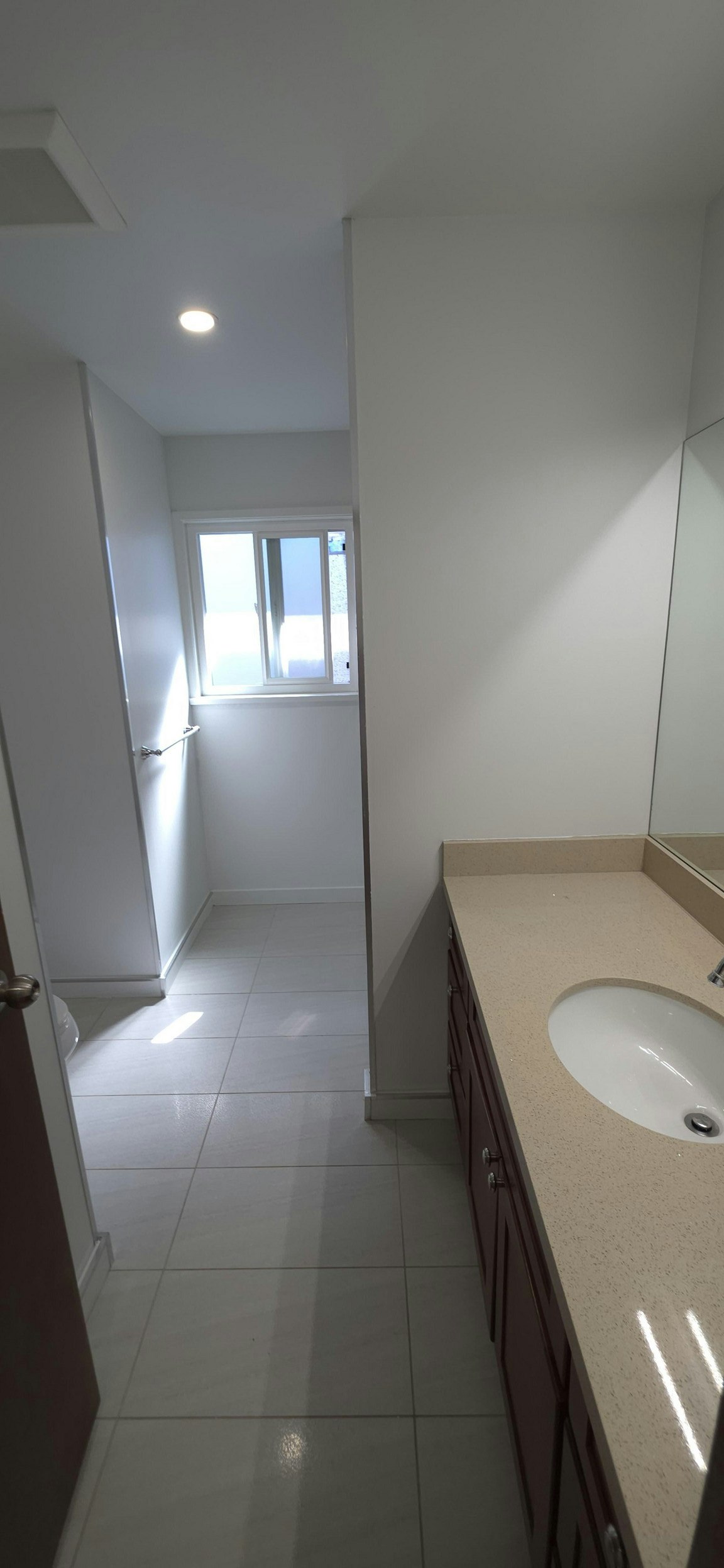 3551 Oxford Street, Vancouver, BC, V5K 1P2 - 14