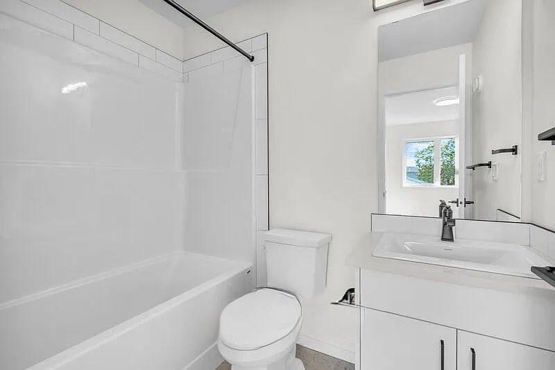 2-15954 106 Avenue Northwest, Edmonton, AB, T5P 0W7 - 18