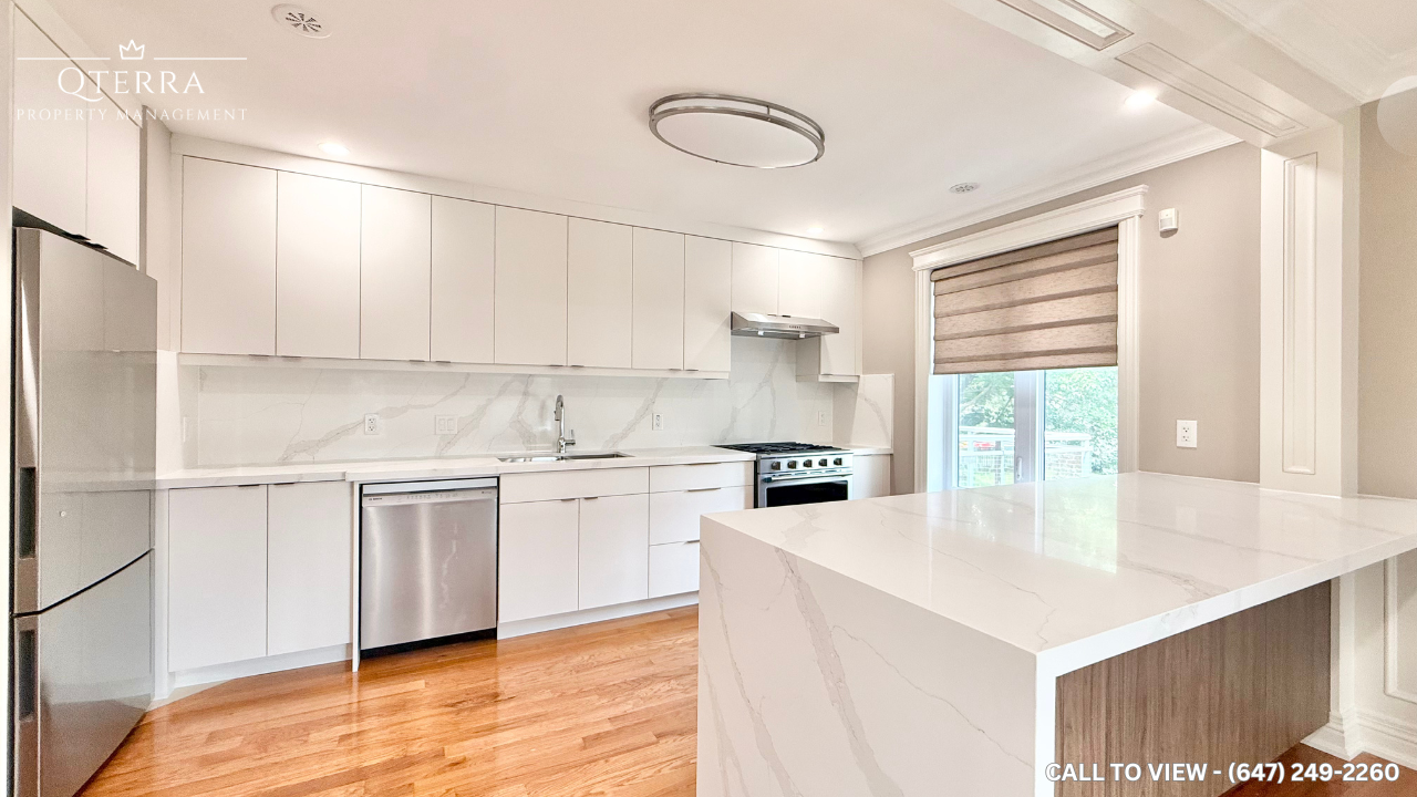 2A-61 Oldham Road, Toronto, ON, M9A 2B9 - 2