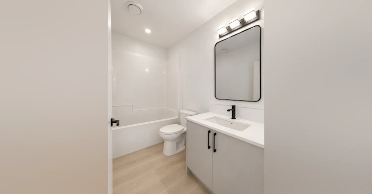 1-10050 86 Avenue Northwest, Edmonton, AB, T6E 2L9 - 21