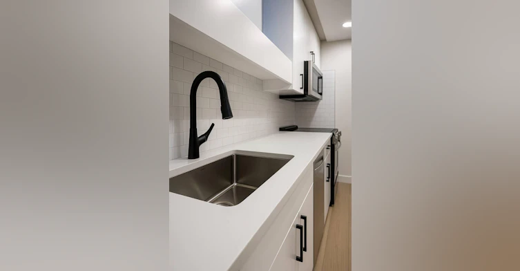 2-10050 86 Avenue Northwest, Edmonton, AB, T6E 2L9 - 15