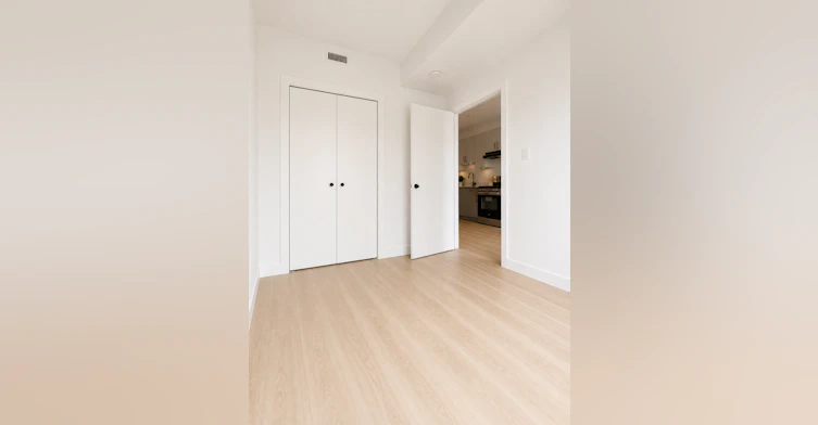 2-10050 86 Avenue Northwest, Edmonton, AB, T6E 2L9 - 7