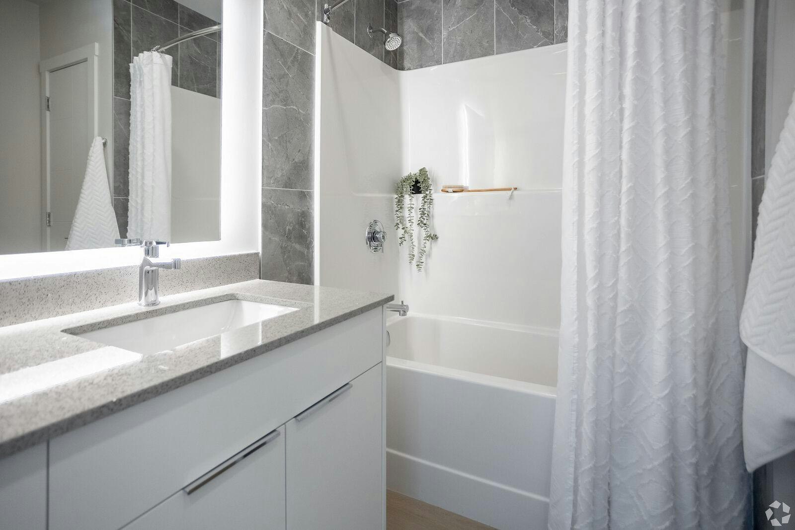 11830 26 Avenue Southwest, Edmonton, AB, T6W 3R3 - 7
