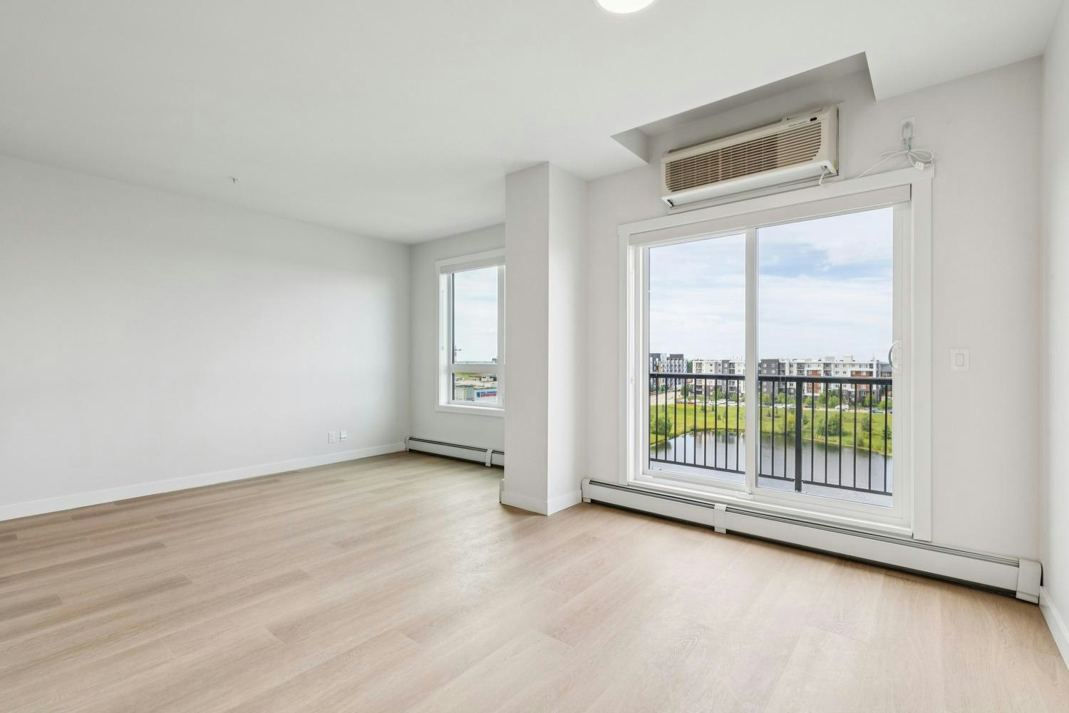 11830 26 Avenue Southwest, Edmonton, AB, T6W 3R3 - 4