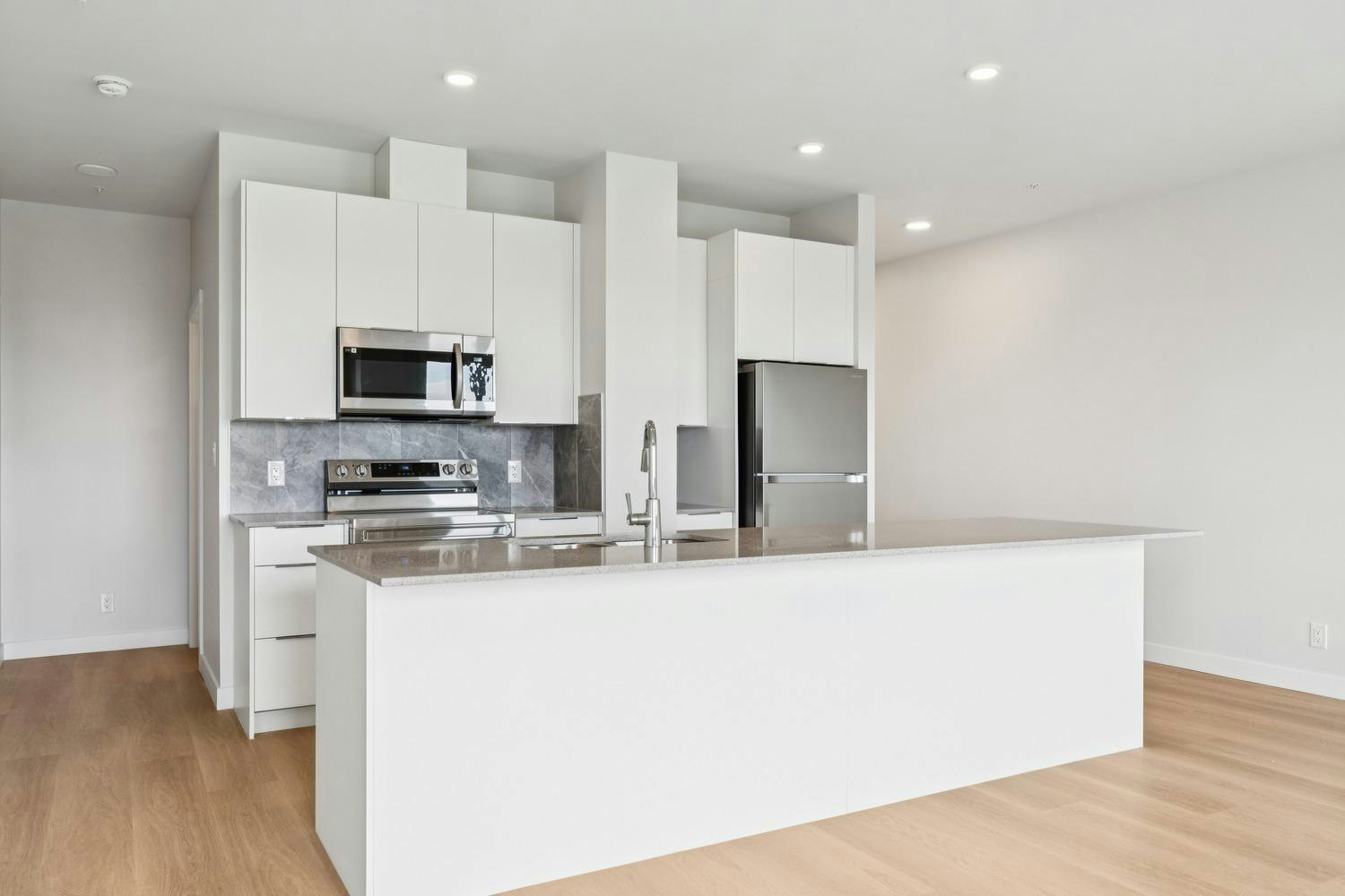 11830 26 Avenue Southwest, Edmonton, AB, T6W 3R3 - 2