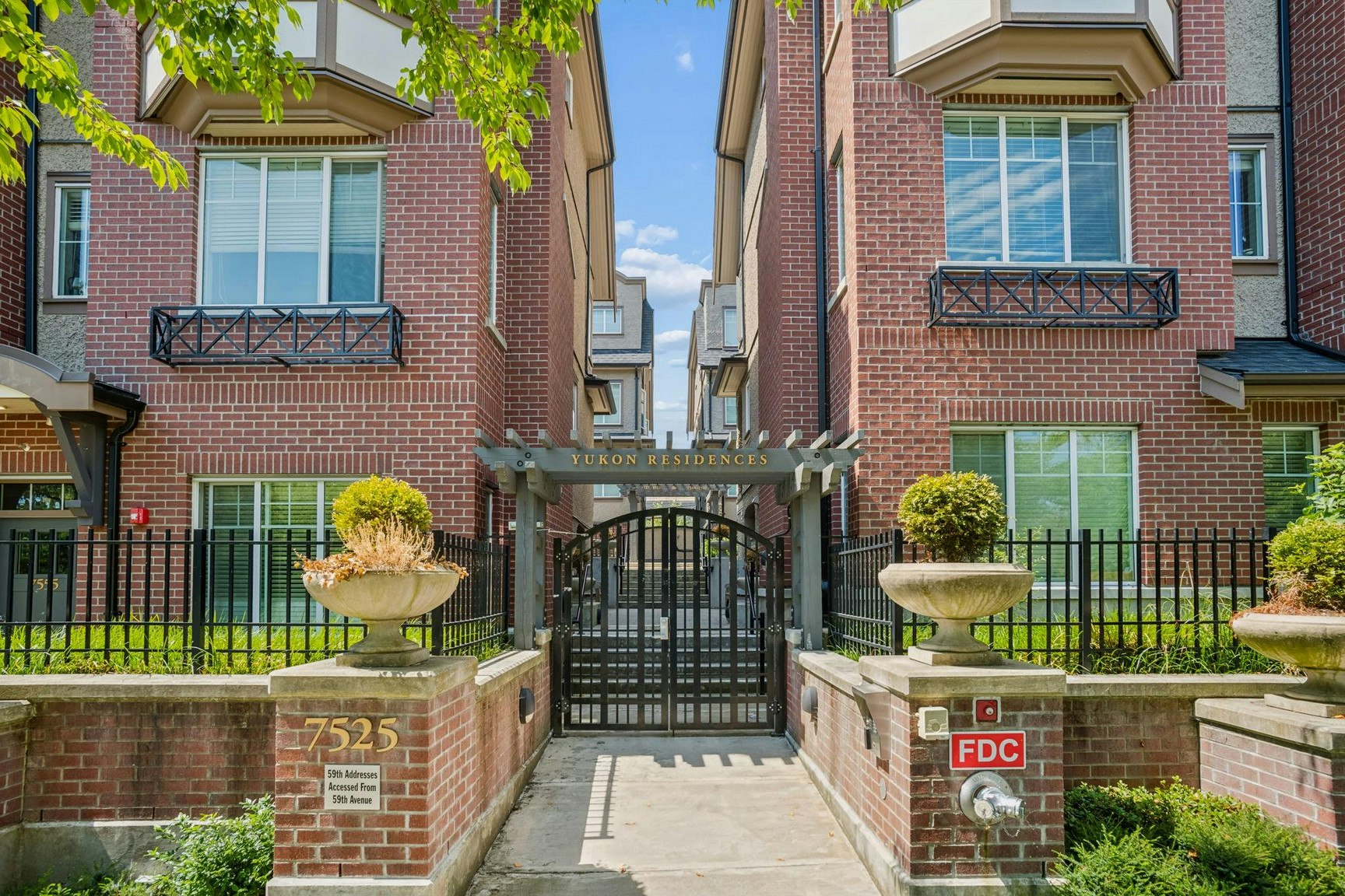 7547 Yukon Street, Vancouver, BC, V5X 2Y4 - 2