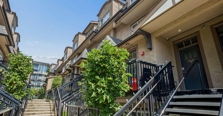 7547 Yukon Street, Vancouver, BC, V5X 2Y4 - 6