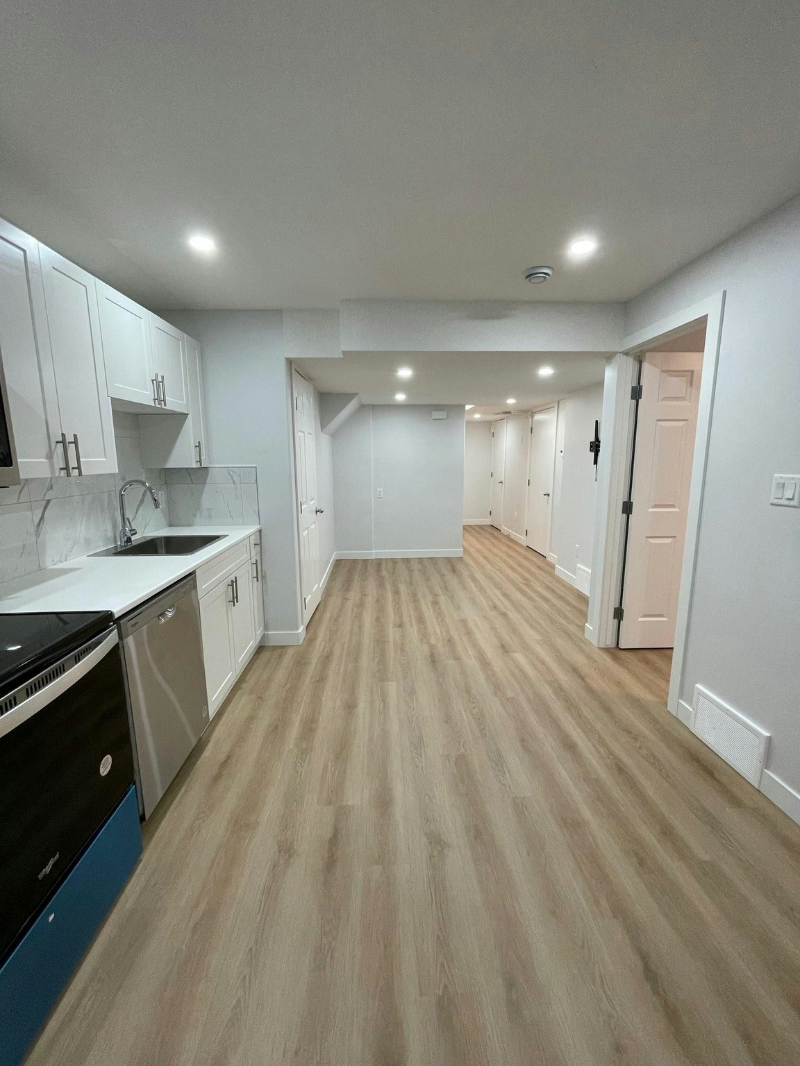 15642 19 Avenue Southwest, Edmonton, AB, T6W 5C3 - 6