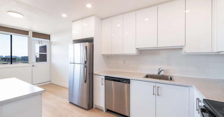 611-2222 Weston Road, Toronto, ON, M9N 1Y7 - 2