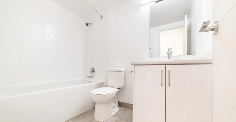 W607-2222 Weston Road, Toronto, ON, M9N 1Y7 - 6