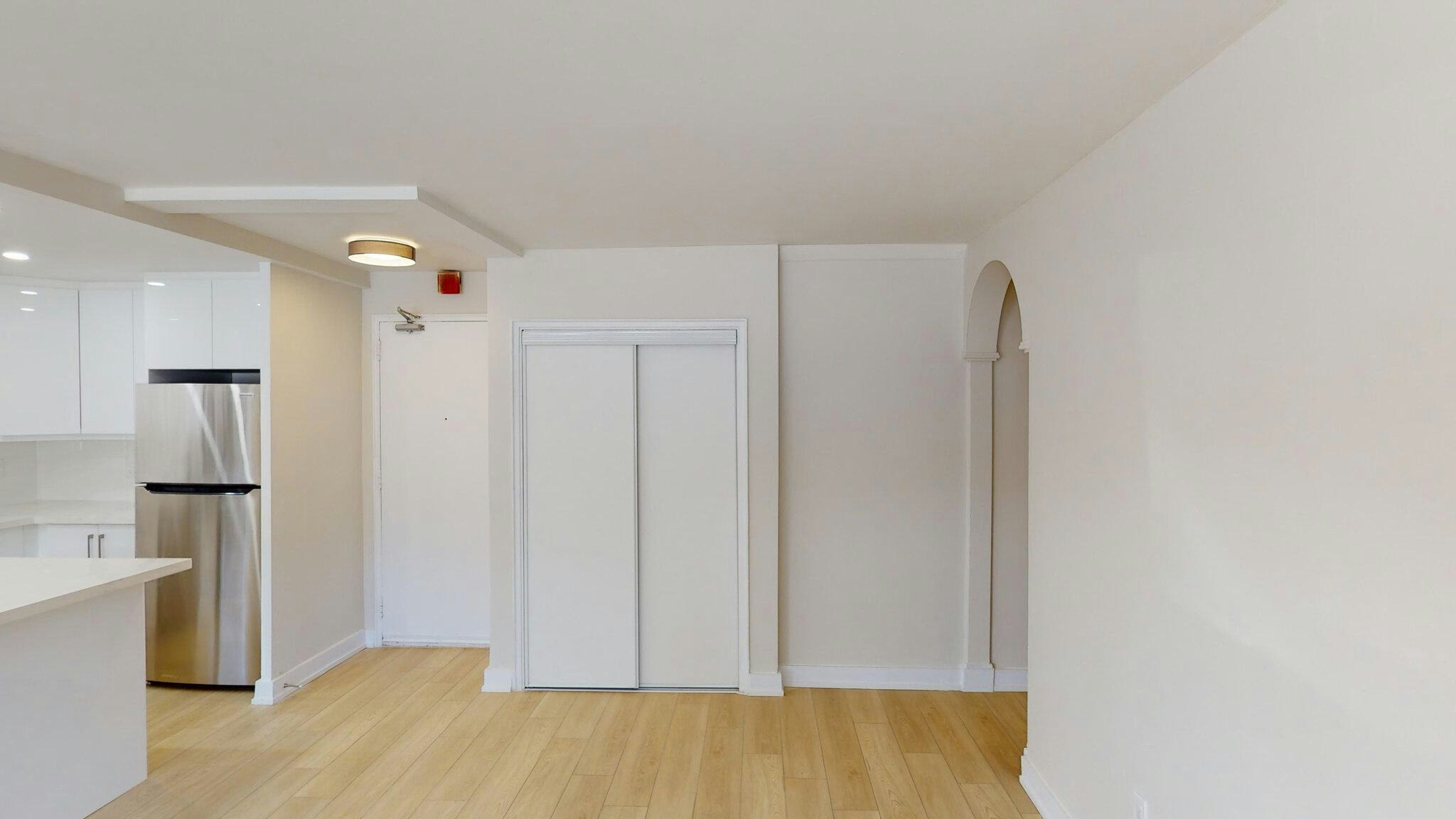 W201-2222 Weston Road, Toronto, ON, M9N 1Y7 - 4