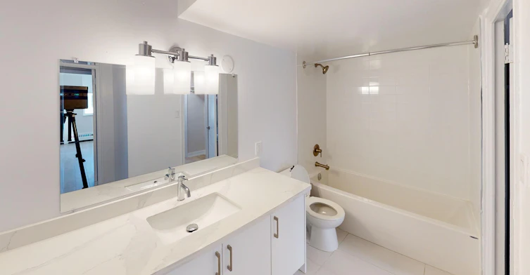 W201-2222 Weston Road, Toronto, ON, M9N 1Y7 - 10