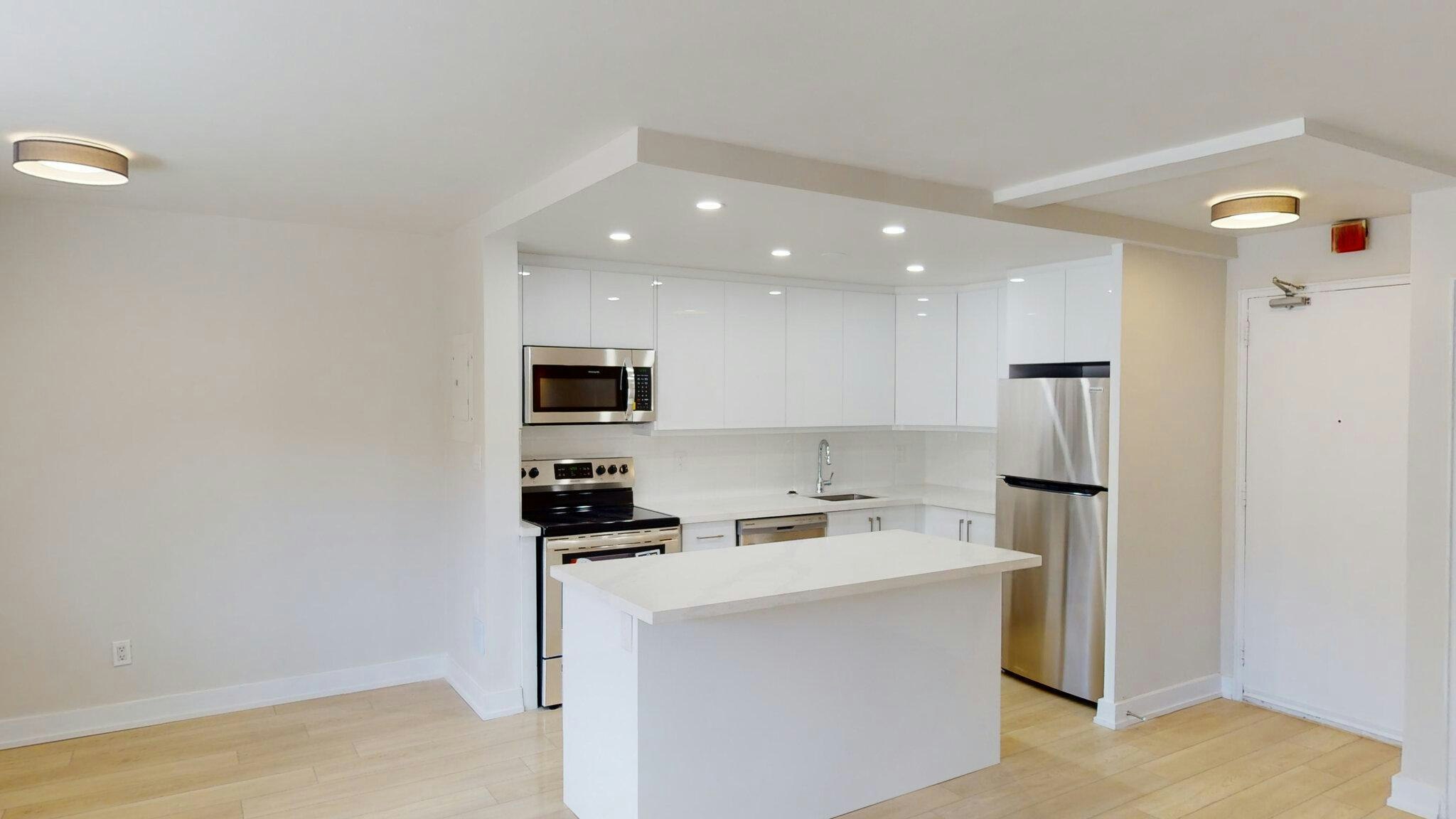 W201-2222 Weston Road, Toronto, ON, M9N 1Y7 - 2