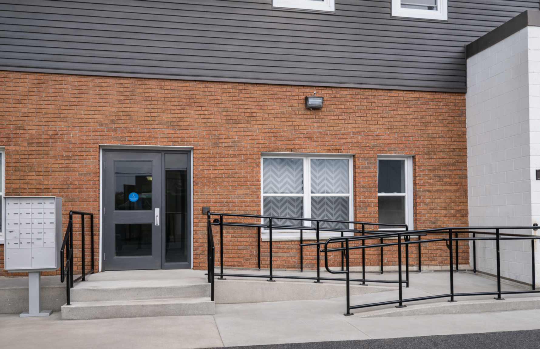 206-12 Colborne Street East, Orillia, ON, L3V 1T3 - 2