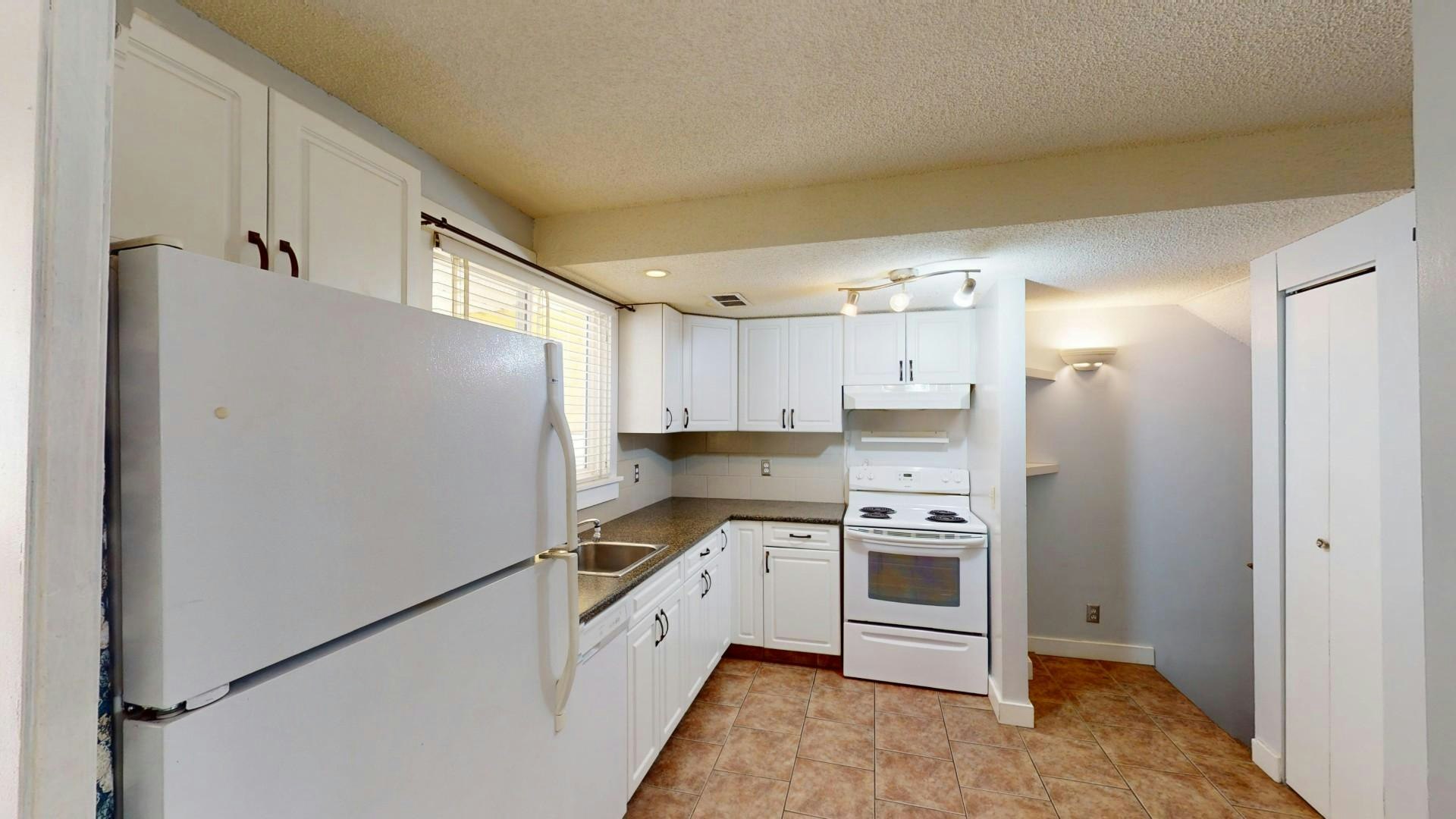 7740 Hunterview Drive Nw, Calgary, AB, T2K 4P8 - 2