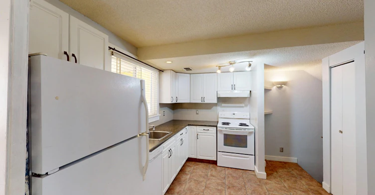 7740 Hunterview Drive Nw, Calgary, AB, T2K 4P8 - 2