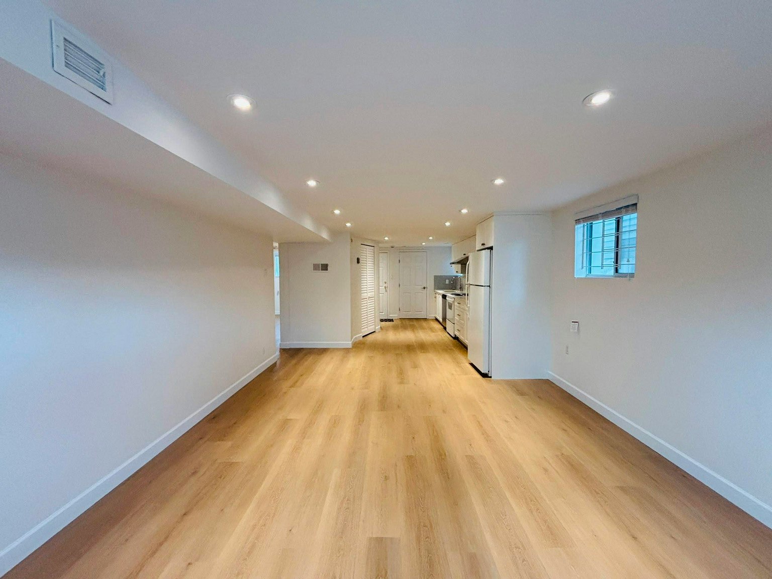 1585 East 57th Avenue, Vancouver, BC, V5P 2B1 - 4