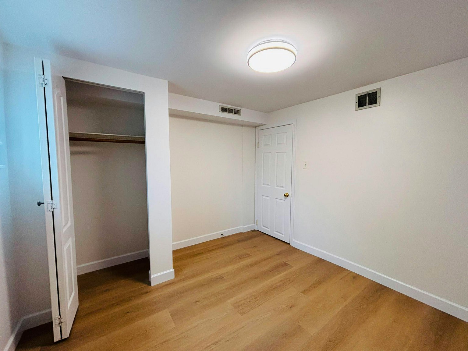 1585 East 57th Avenue, Vancouver, BC, V5P 2B1 - 9