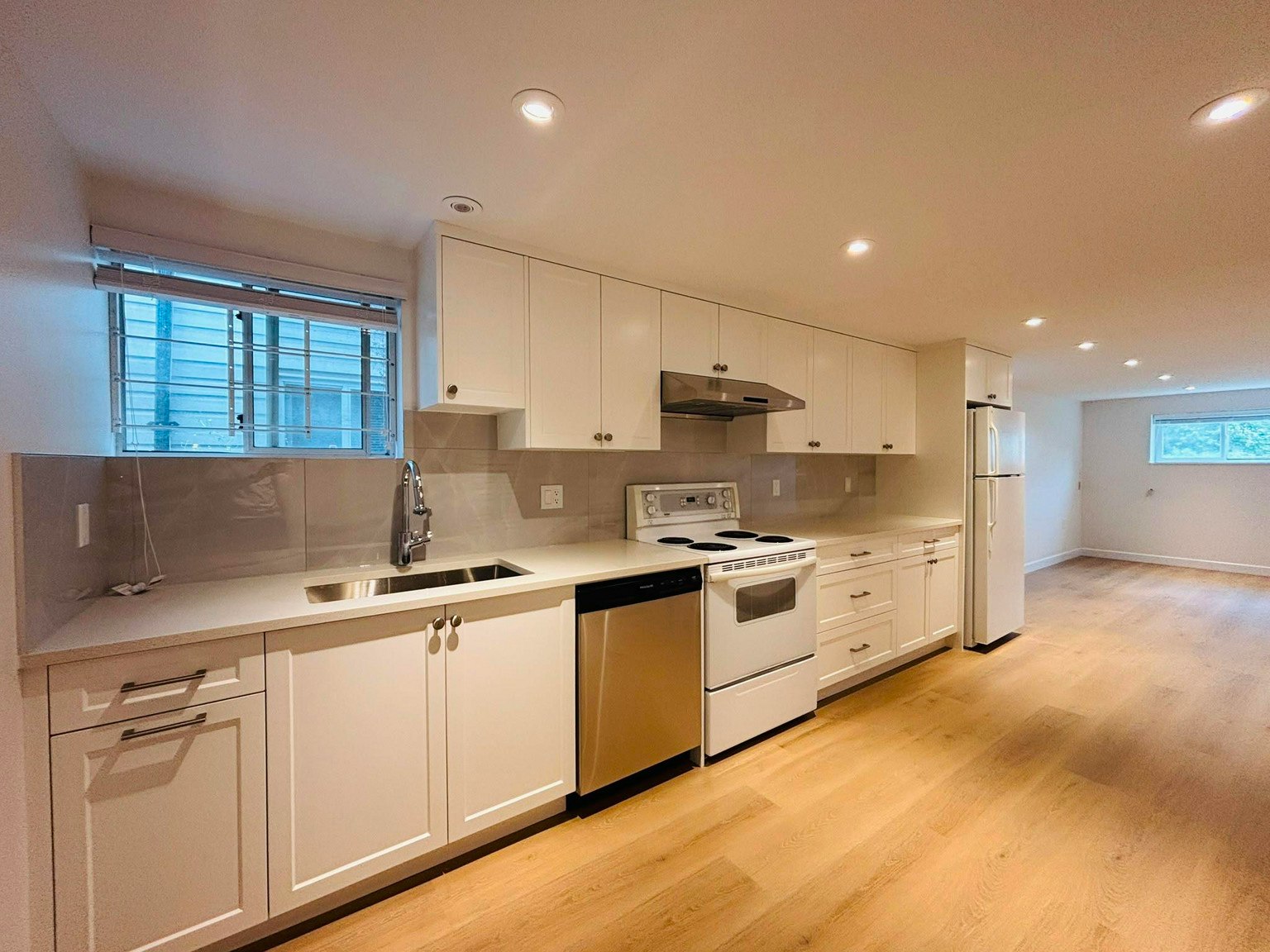 1585 East 57th Avenue, Vancouver, BC, V5P 2B1