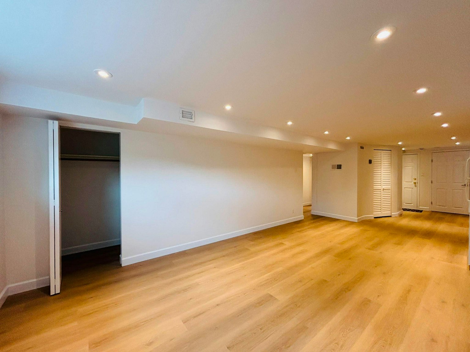 1585 East 57th Avenue, Vancouver, BC, V5P 2B1 - 5