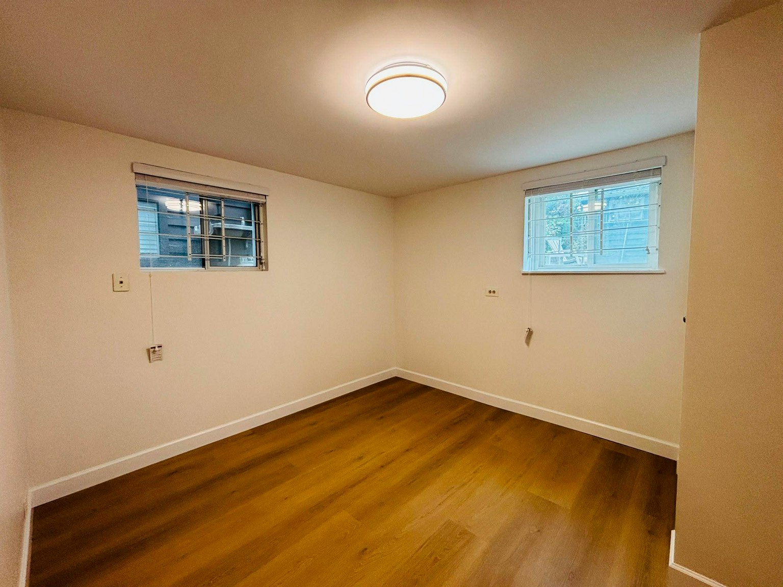 1585 East 57th Avenue, Vancouver, BC, V5P 2B1 - 8