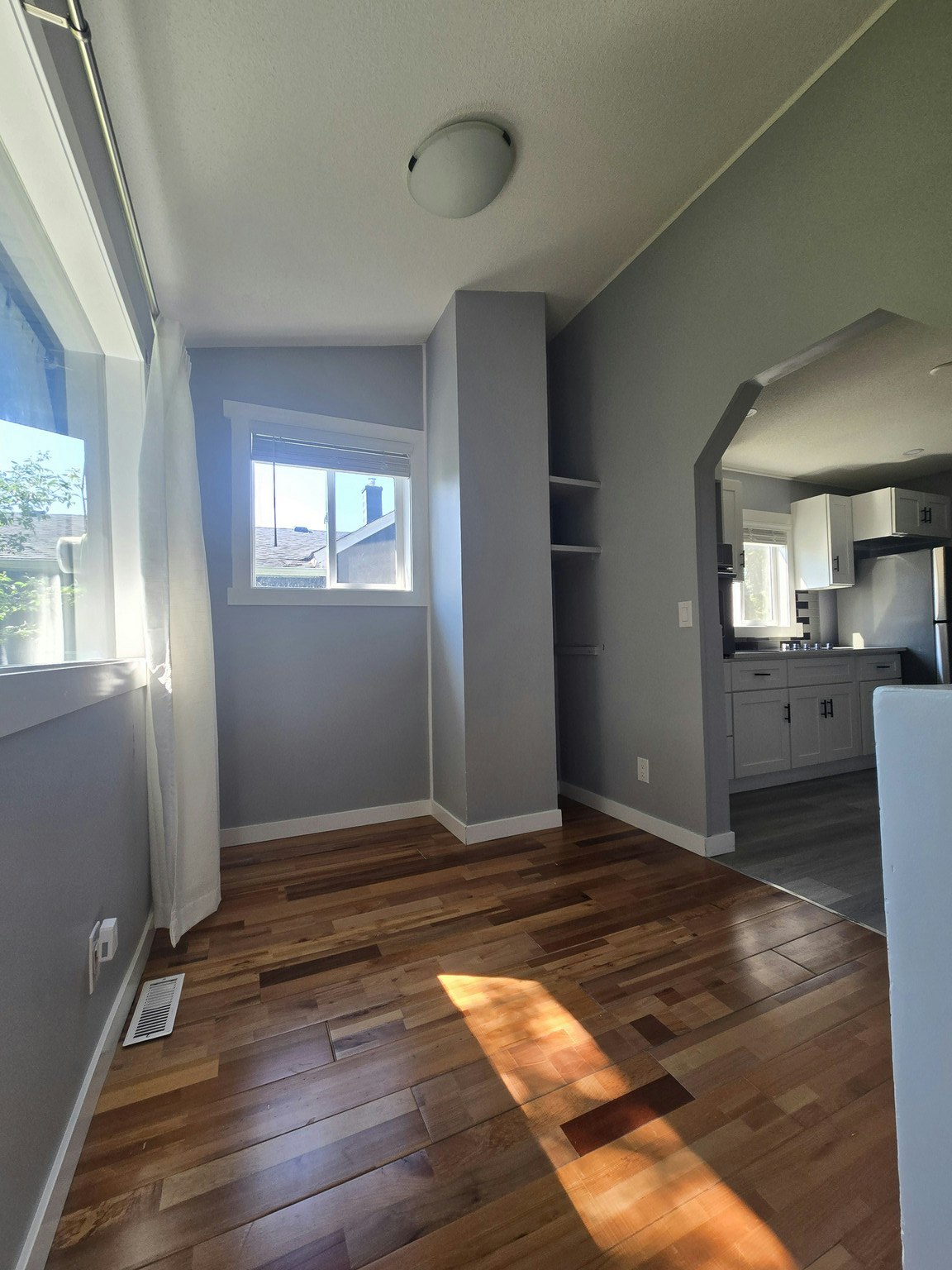 2414 27 Street Southeast, Calgary, AB, T2B 0R2 - 6
