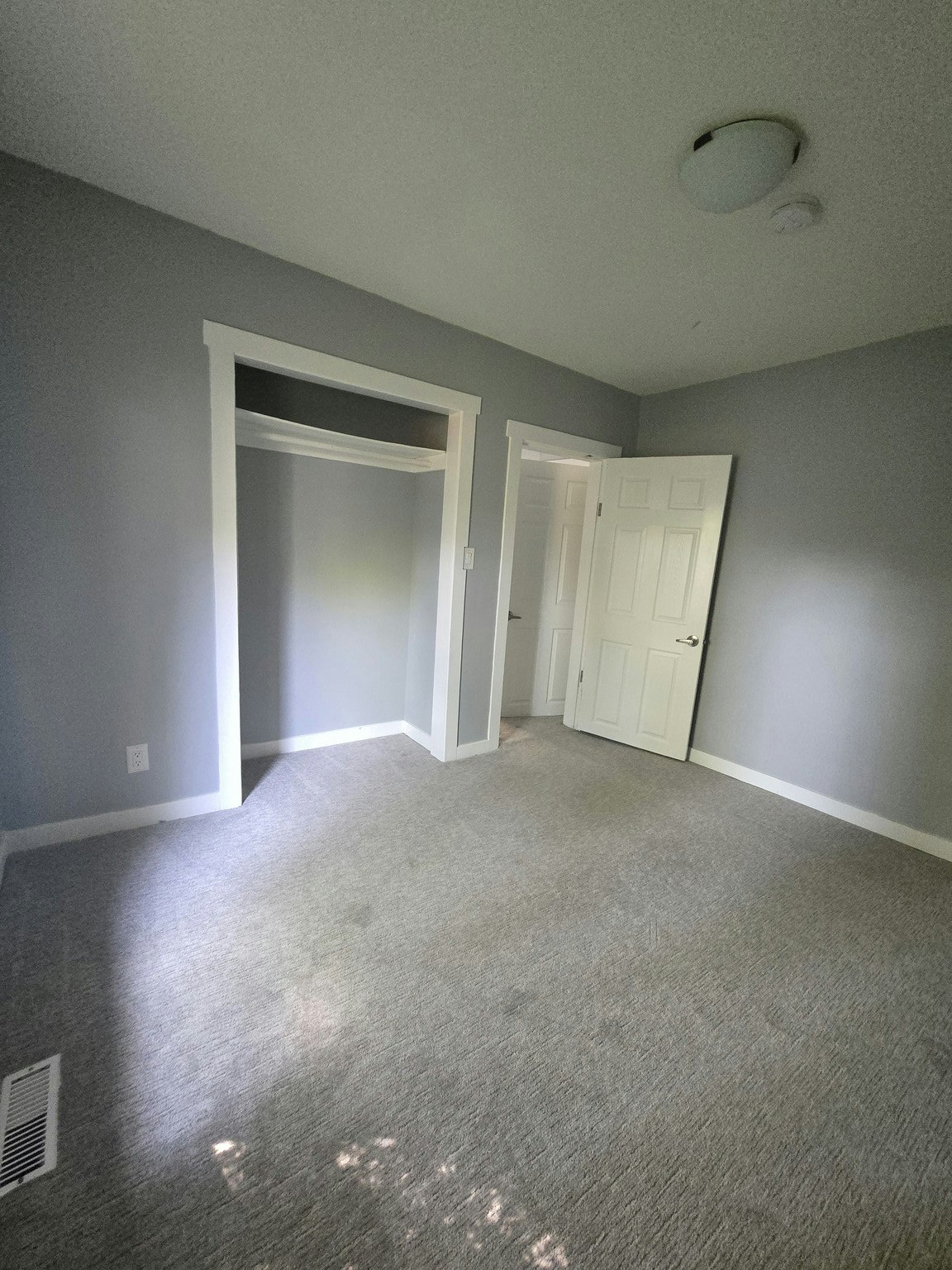 2414 27 Street Southeast, Calgary, AB, T2B 0R2 - 8